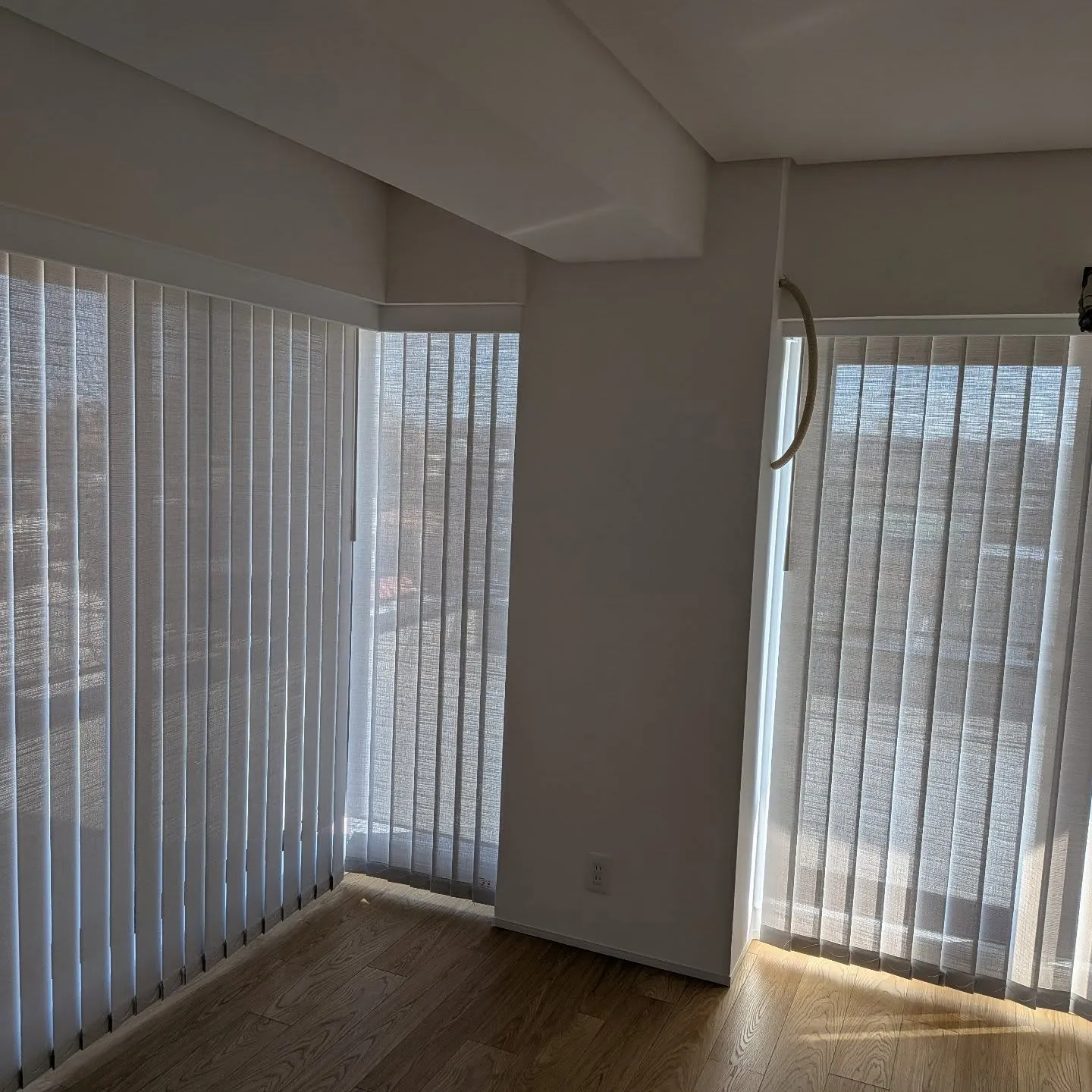 バーチカルブラインド